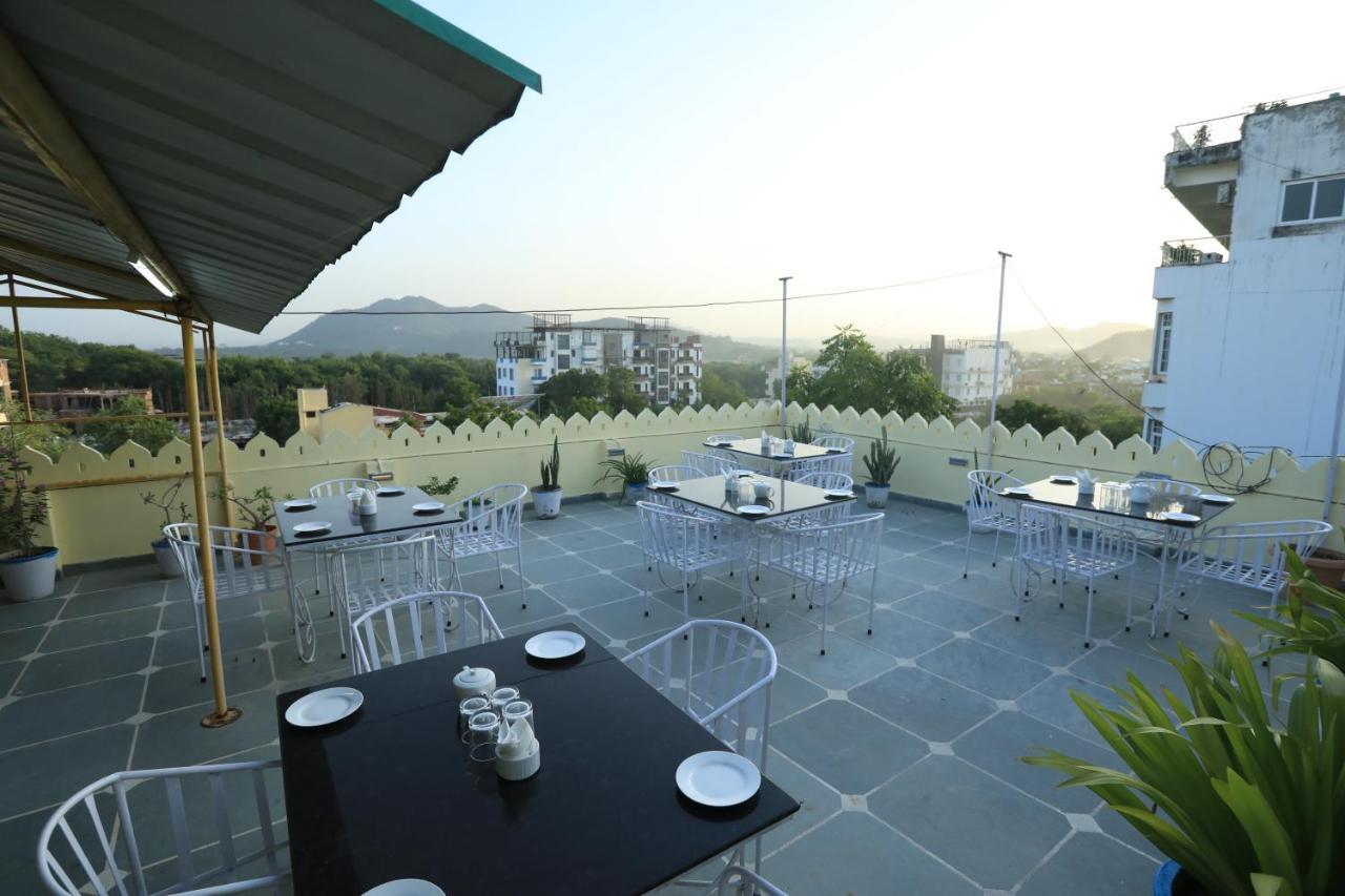 Hotel The Kesar Niwas Udaipur Exterior foto