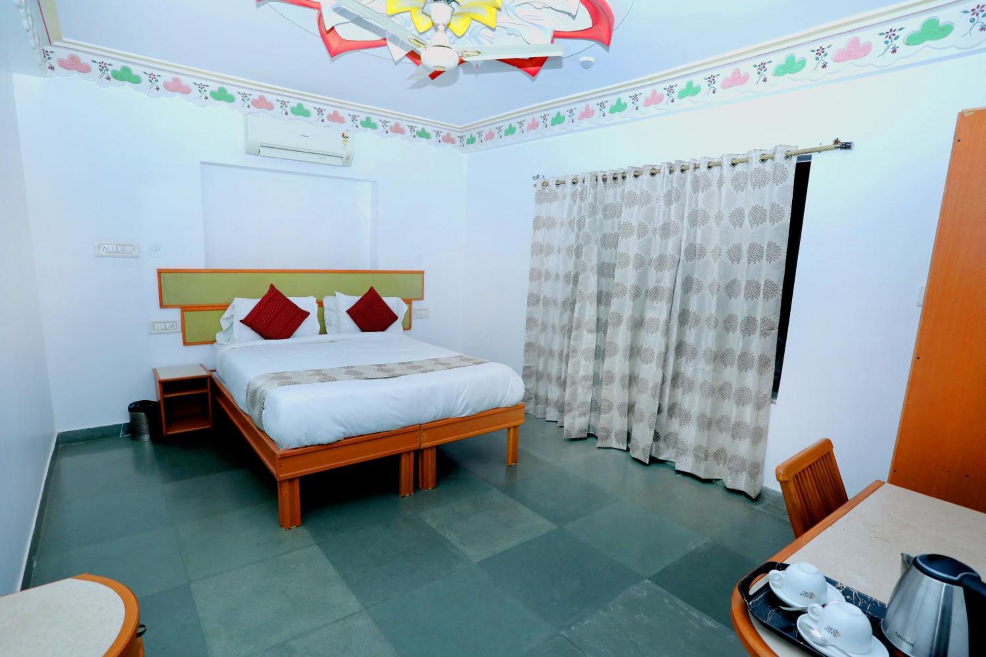 Hotel The Kesar Niwas Udaipur Exterior foto